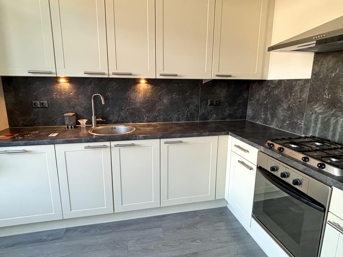 Tussenwoning te koop: Nieuwpoortstraat 26, Breda