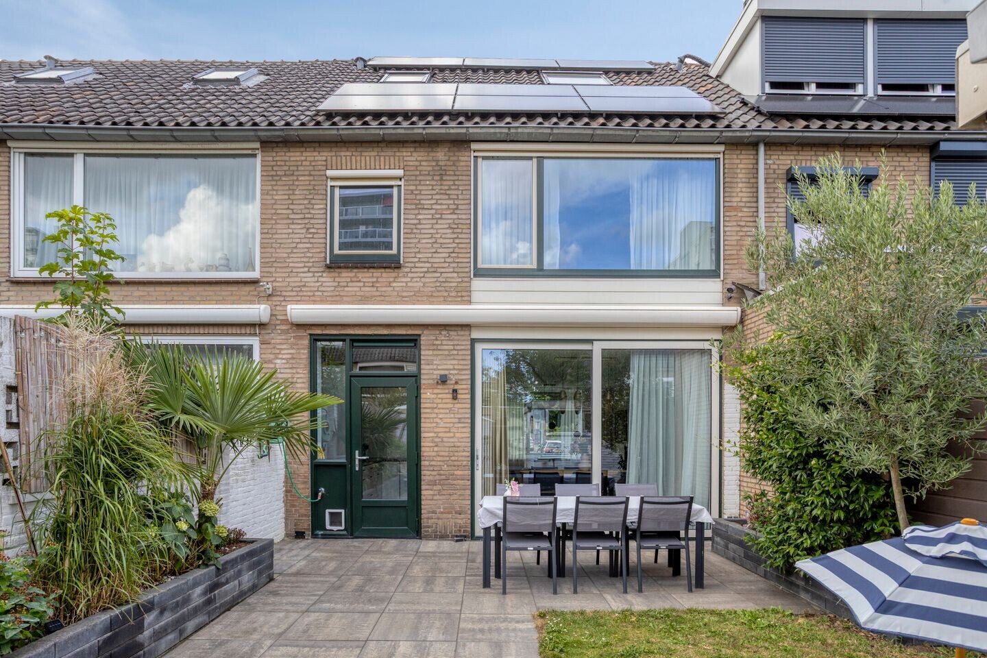 Tussenwoning te koop: Aalststraat 30, Breda