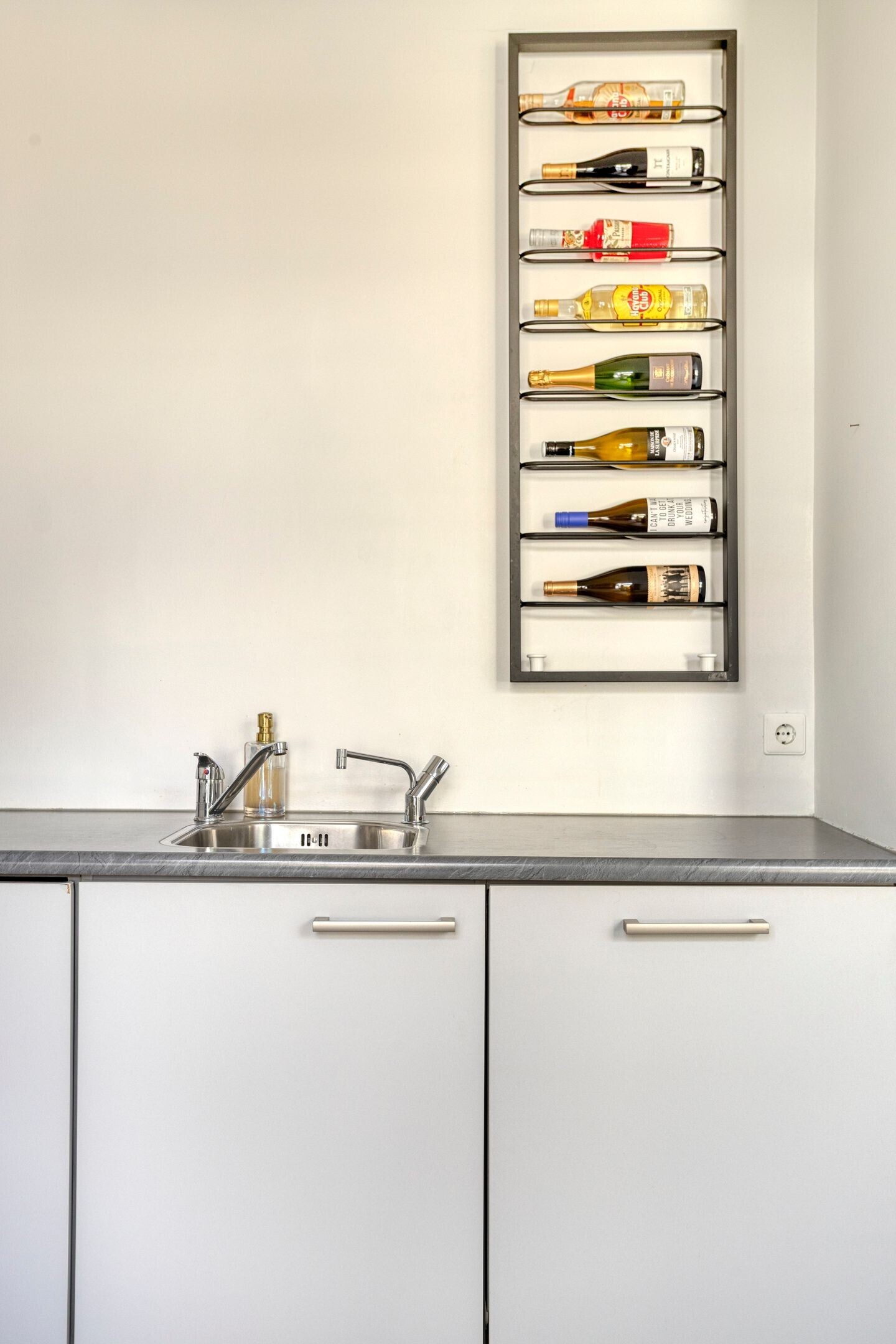 Tussenwoning te koop: Aalststraat 30, Breda