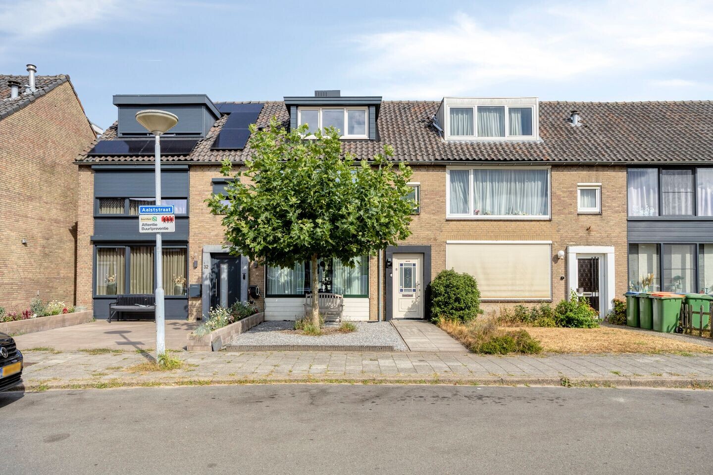 Tussenwoning te koop: Aalststraat 30, Breda