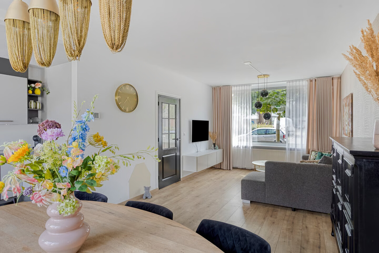 Tussenwoning te koop: Aalststraat 30, Breda