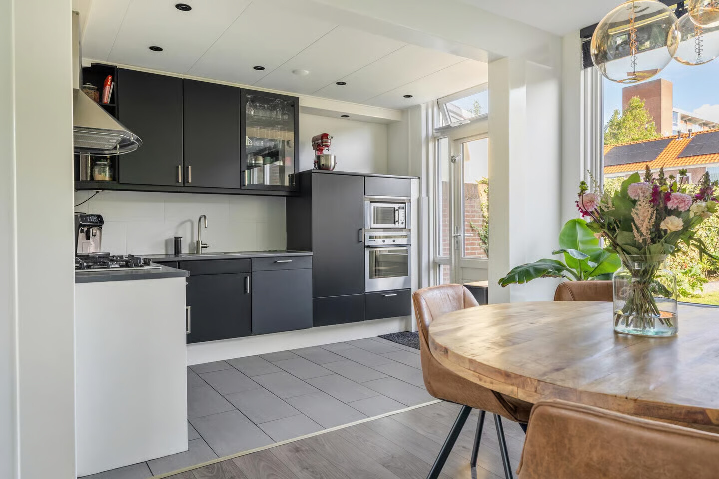 Tussenwoning te koop: Gilbert van Zinnikstraat 11, Breda
