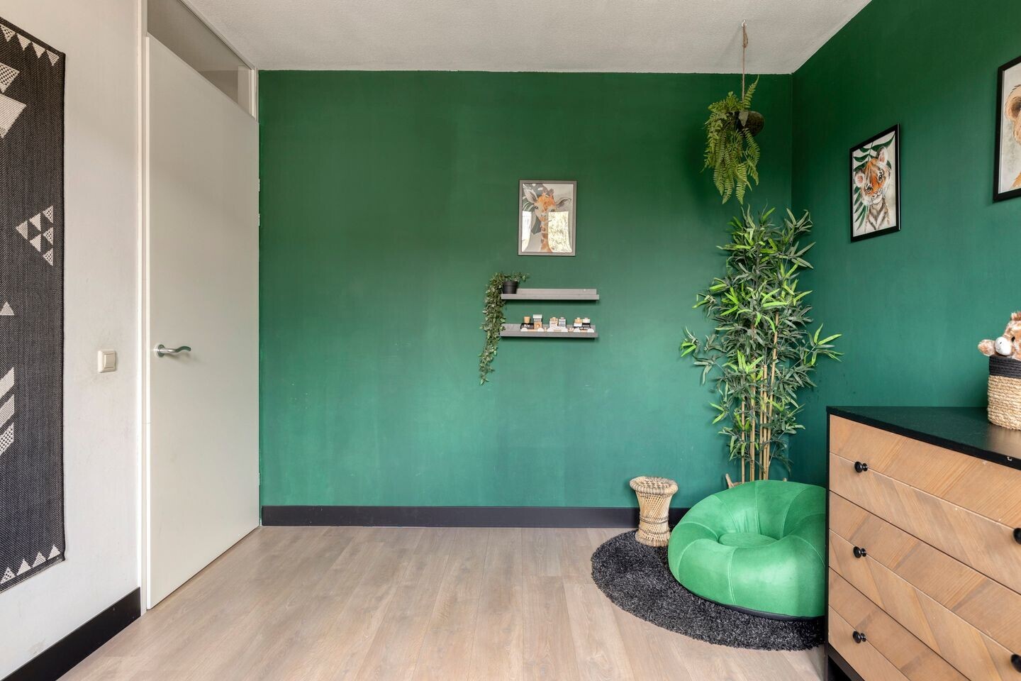 Tussenwoning te koop: Maasdijk 141, Breda