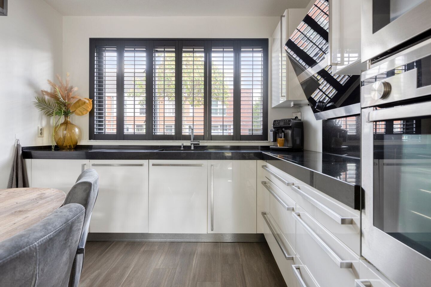 Tussenwoning te koop: Maasdijk 141, Breda