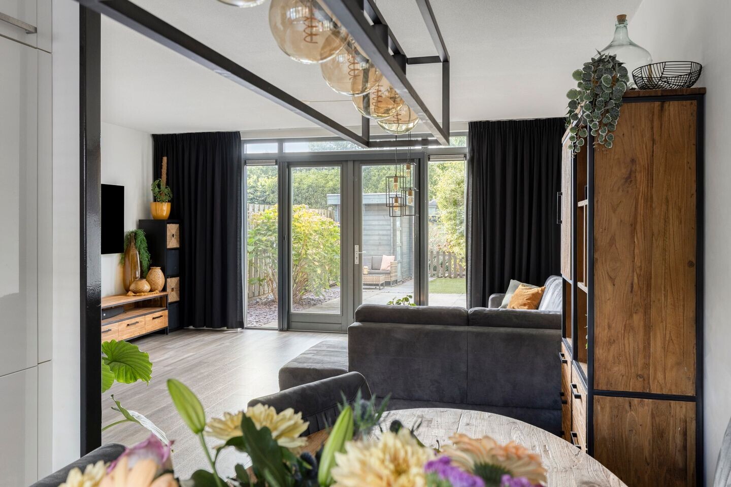 Tussenwoning te koop: Maasdijk 141, Breda