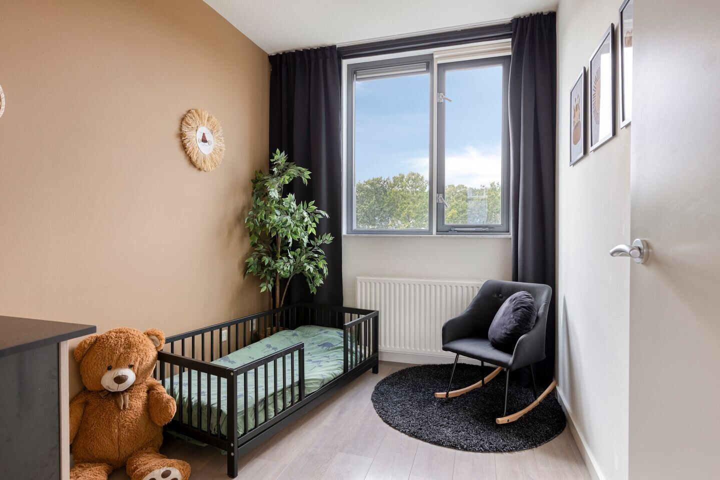 Tussenwoning te koop: Maasdijk 141, Breda