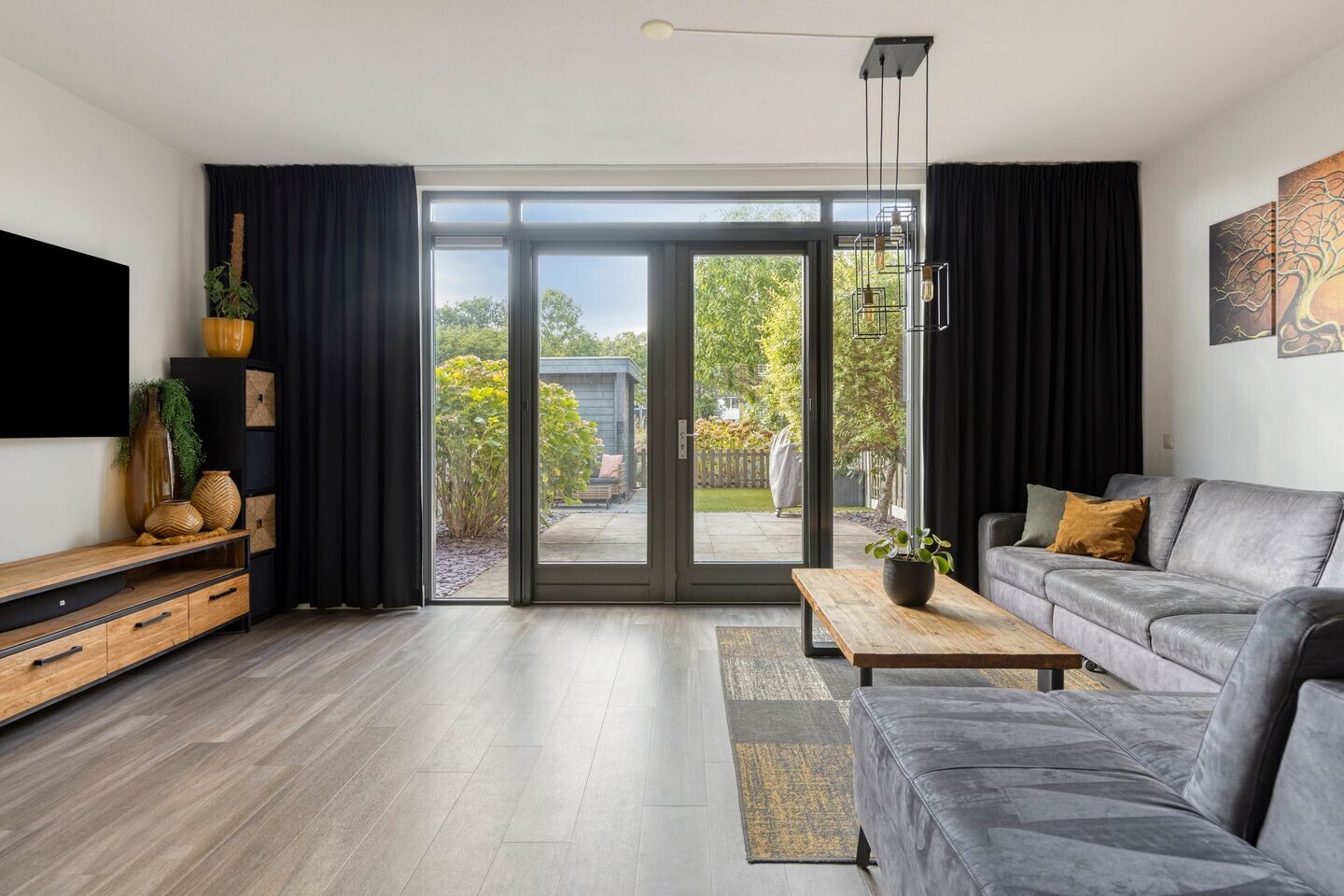 Tussenwoning te koop: Maasdijk 141, Breda