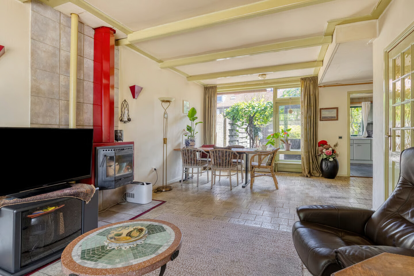Tussenwoning te koop: Vingerhoed 31, Breda