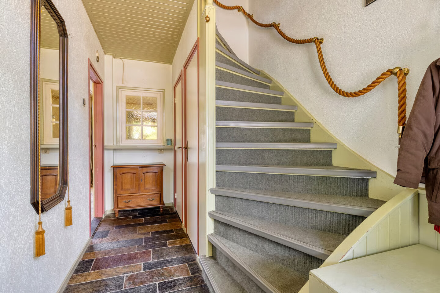 Tussenwoning te koop: Vingerhoed 31, Breda