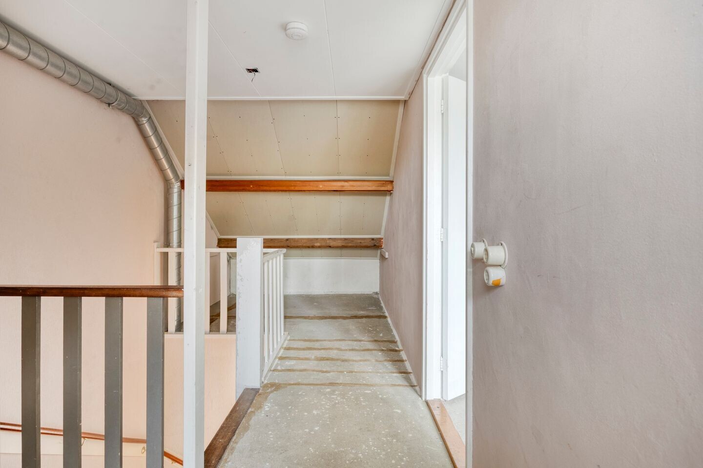 Tussenwoning te koop: Duurstedestraat 118, Breda