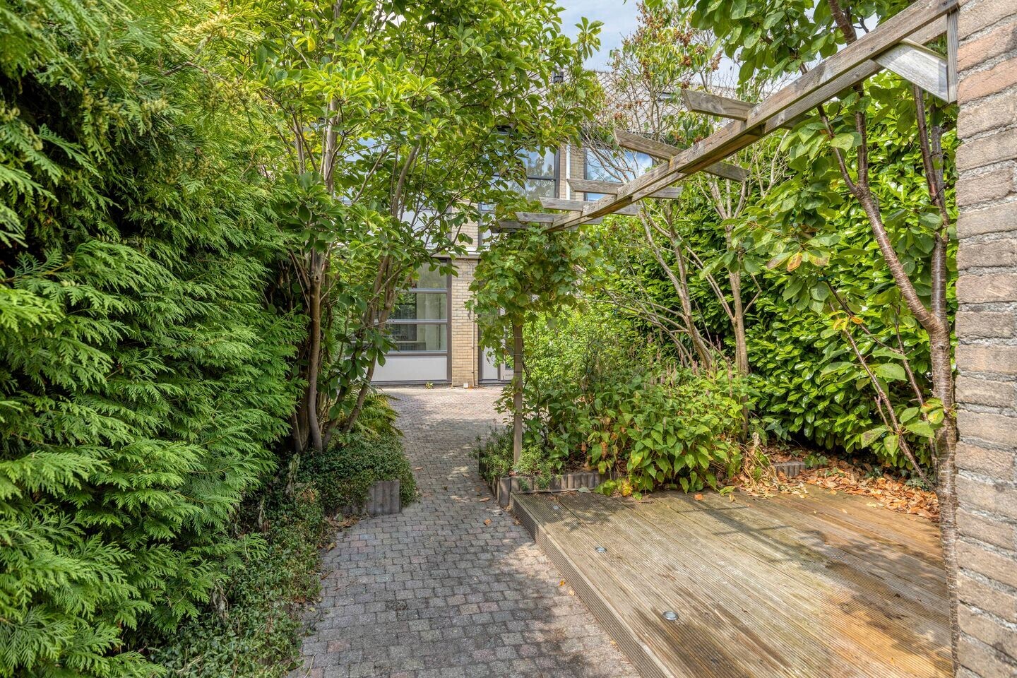 Tussenwoning te koop: Duurstedestraat 144, Breda