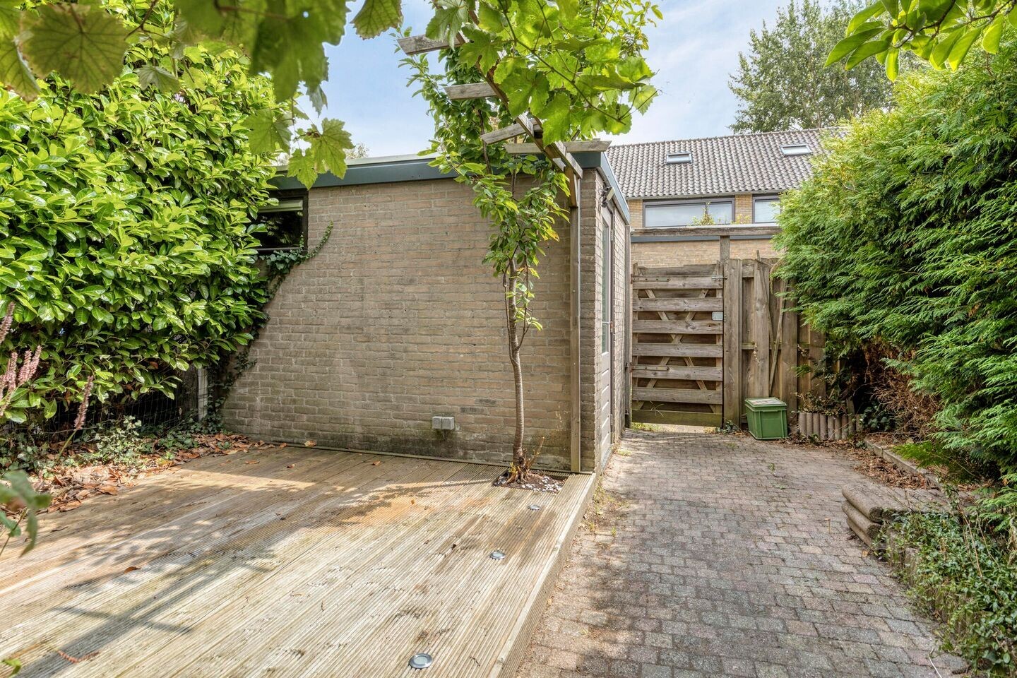 Tussenwoning te koop: Duurstedestraat 144, Breda