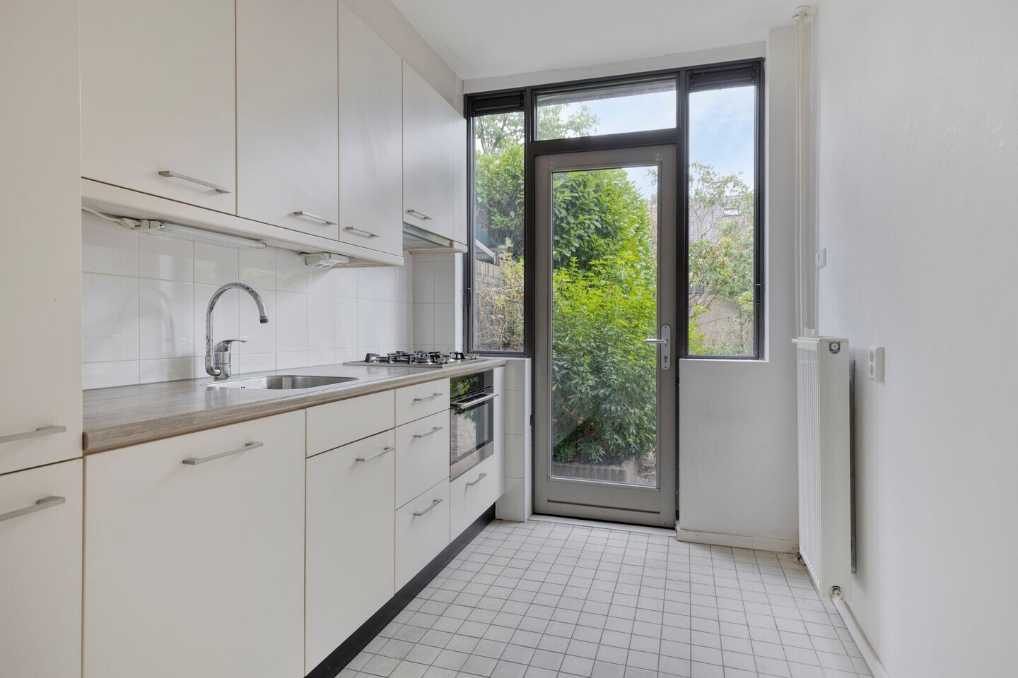 Tussenwoning te koop: Duurstedestraat 144, Breda