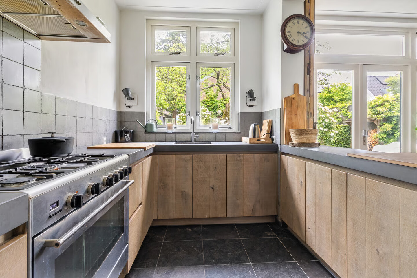 Vrijstaande woning te koop: Bavelselaan 123, Breda