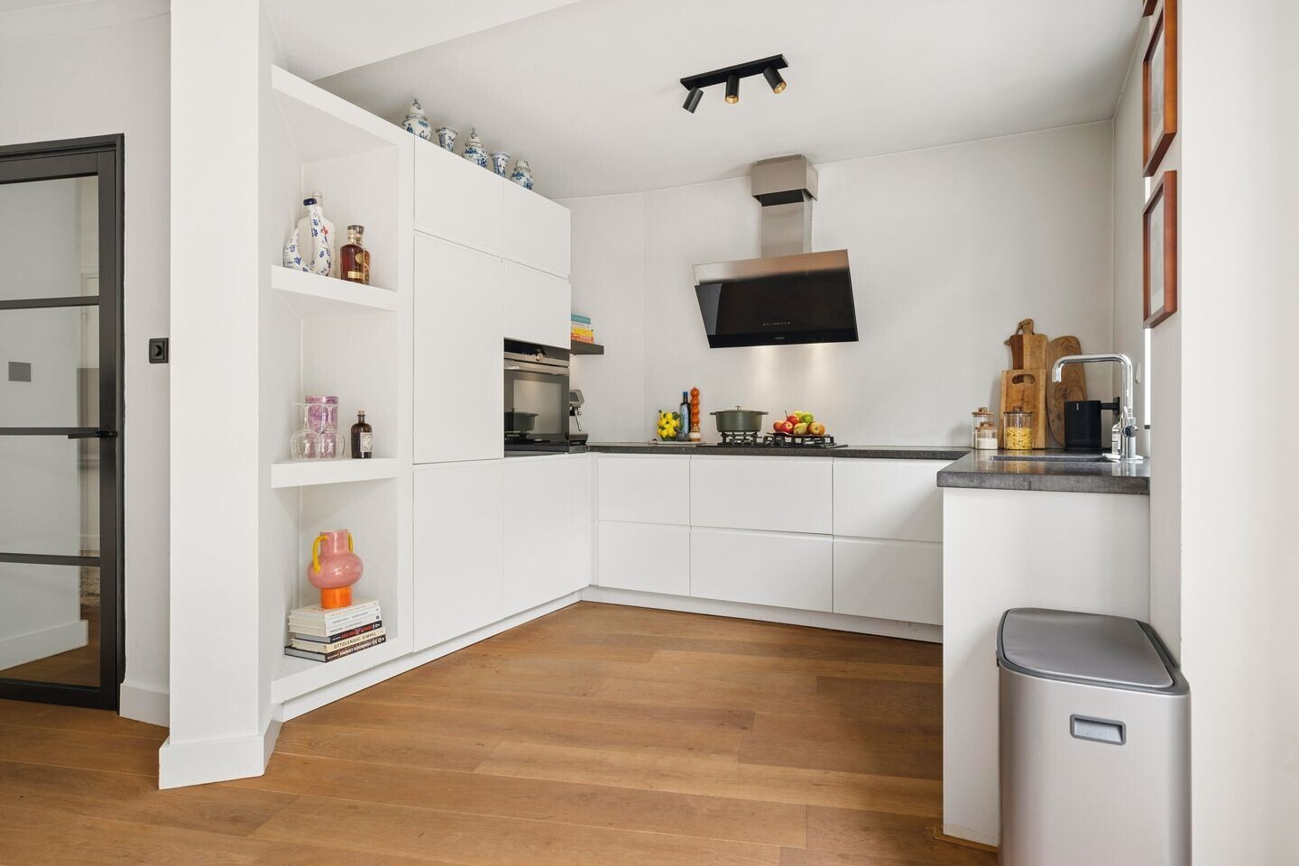Hoekwoning te koop: Dillenburgstraat 13, Breda