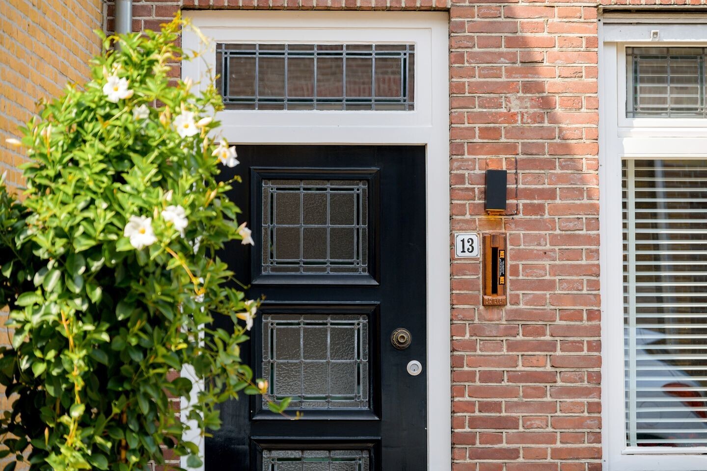 Hoekwoning te koop: Dillenburgstraat 13, Breda