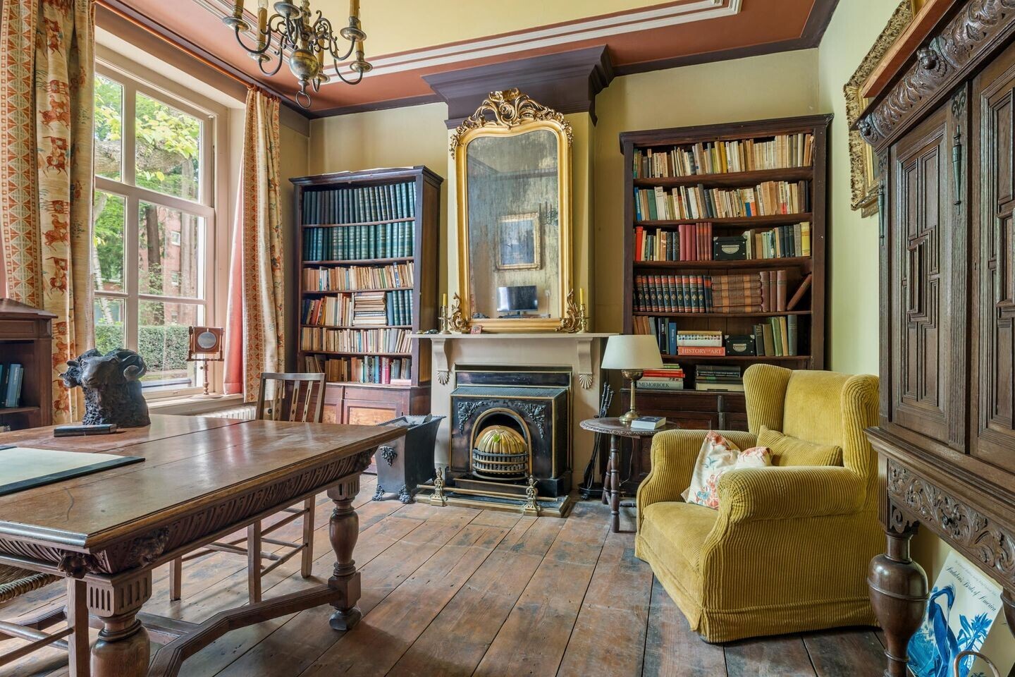 Vrijstaande woning te koop: Ulvenhoutselaan 15, Breda