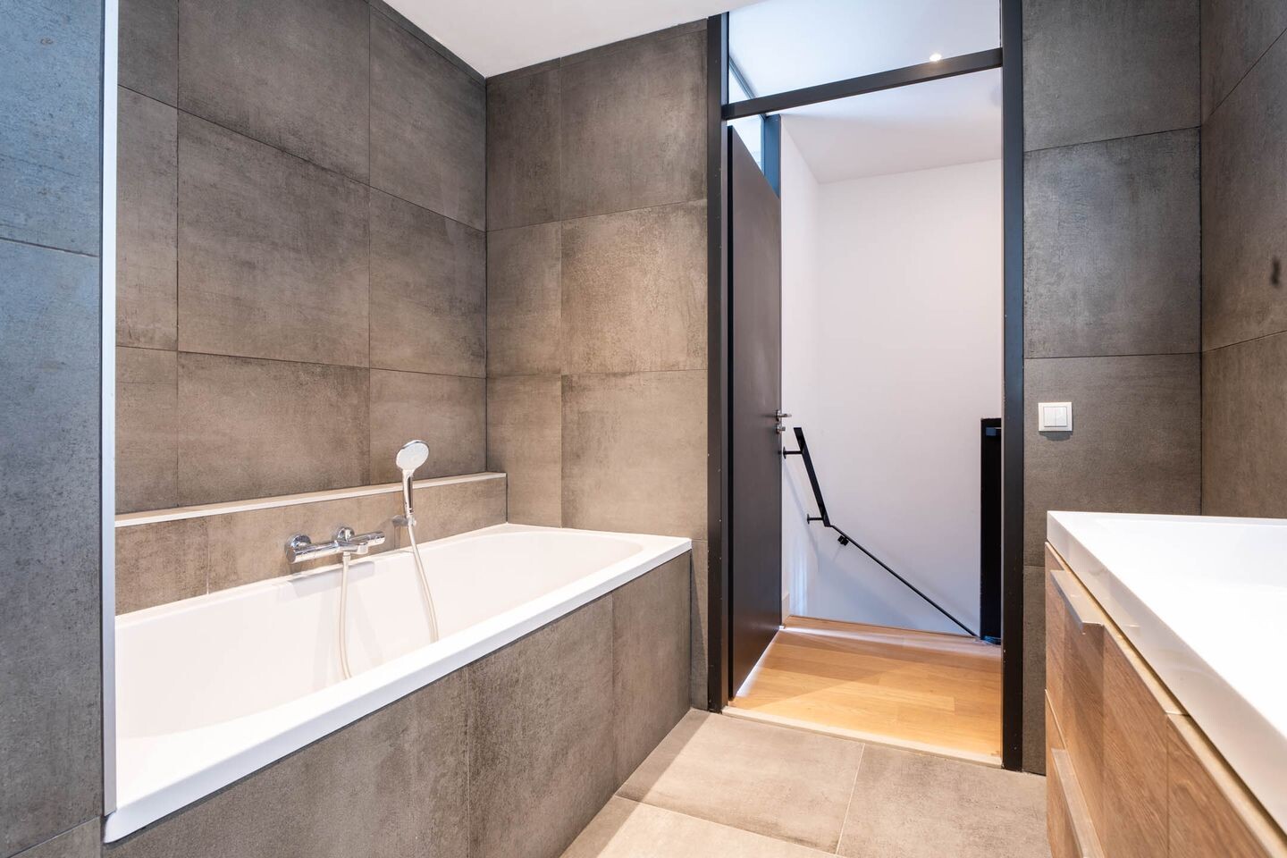Tussenwoning te koop: Kalishoek 26, Breda