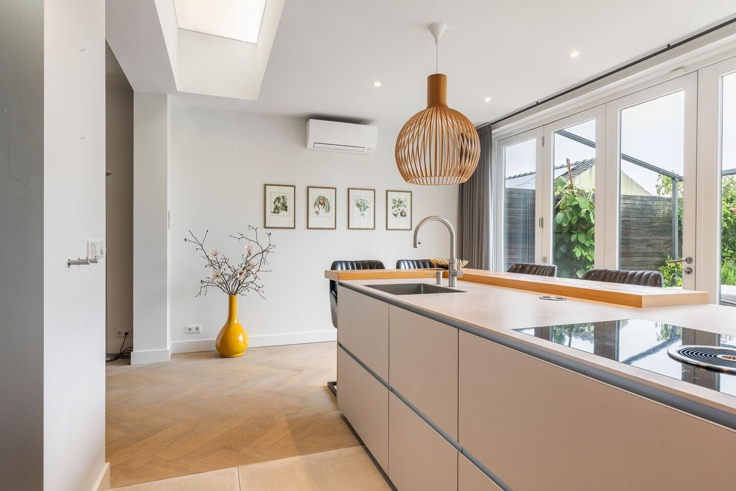 Tussenwoning te koop: Strijenlaan 64, Breda