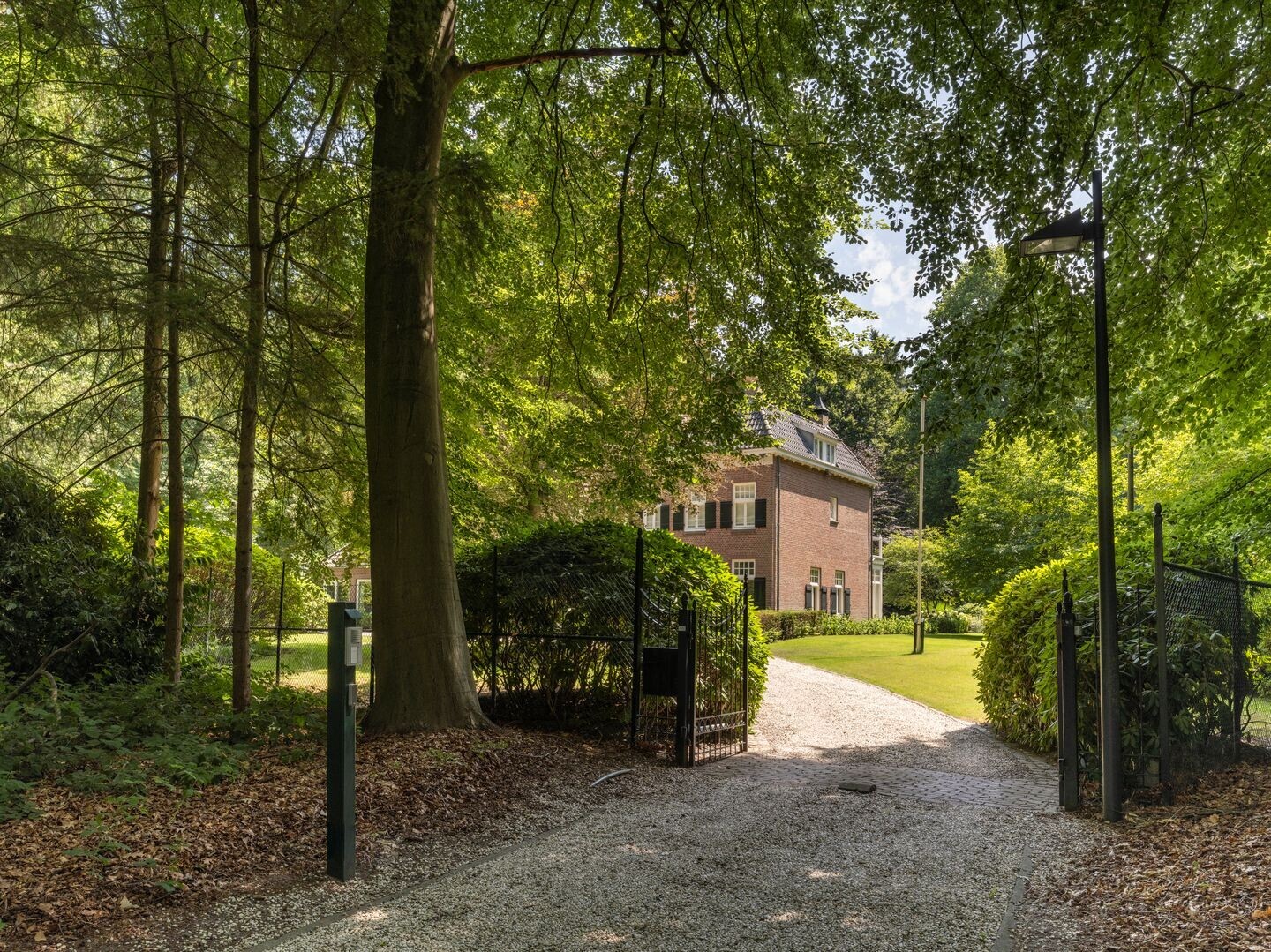Vrijstaande woning te koop: Burgemeester de Manlaan 98, Breda