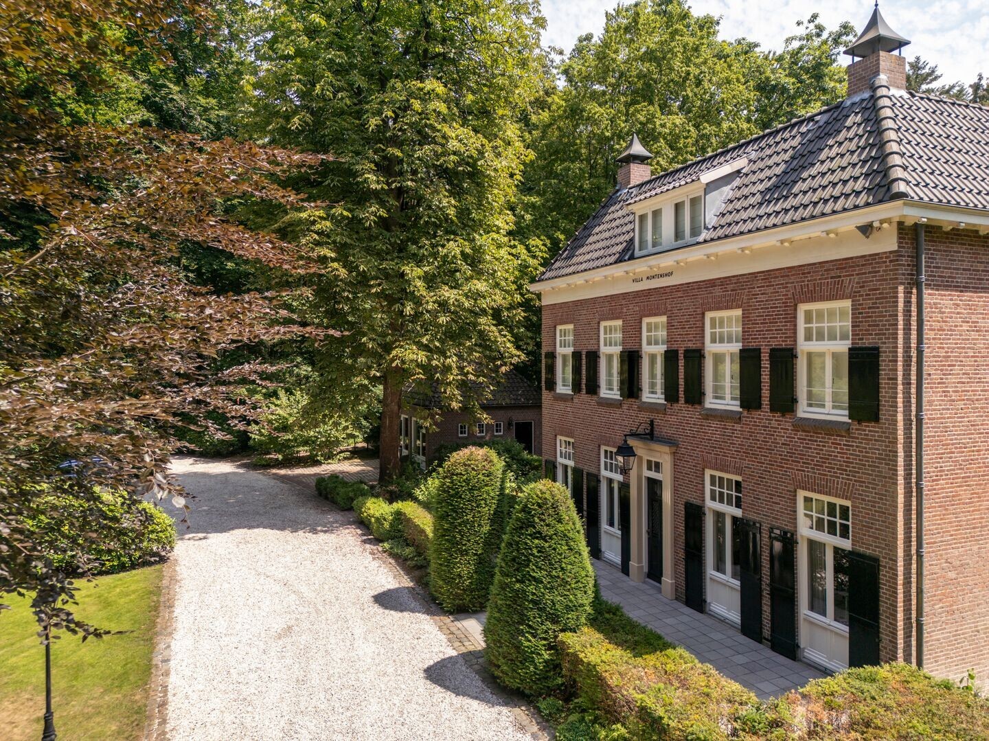 Vrijstaande woning te koop: Burgemeester de Manlaan 98, Breda