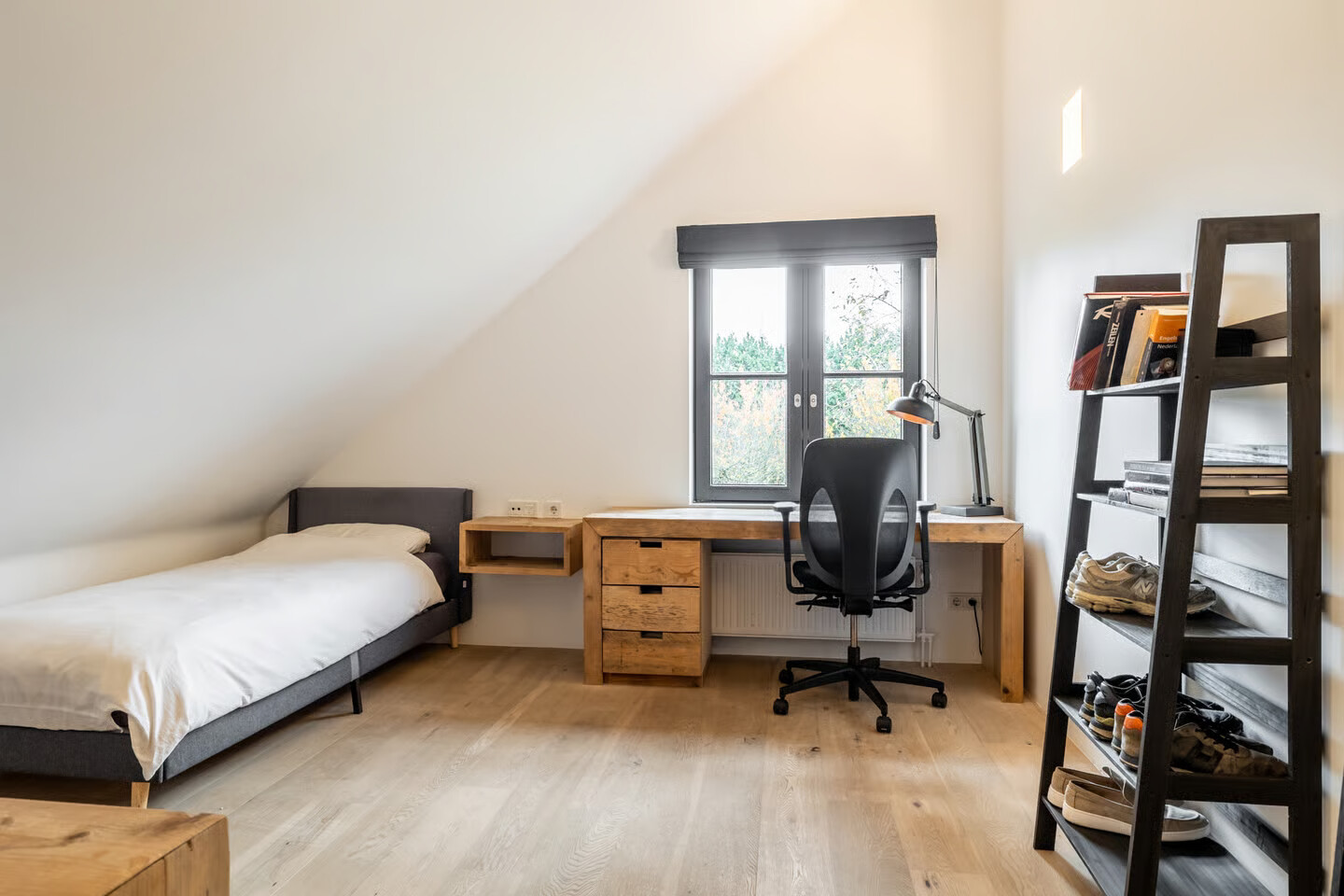 Vrijstaande woning te koop: Overaseweg 230, Breda