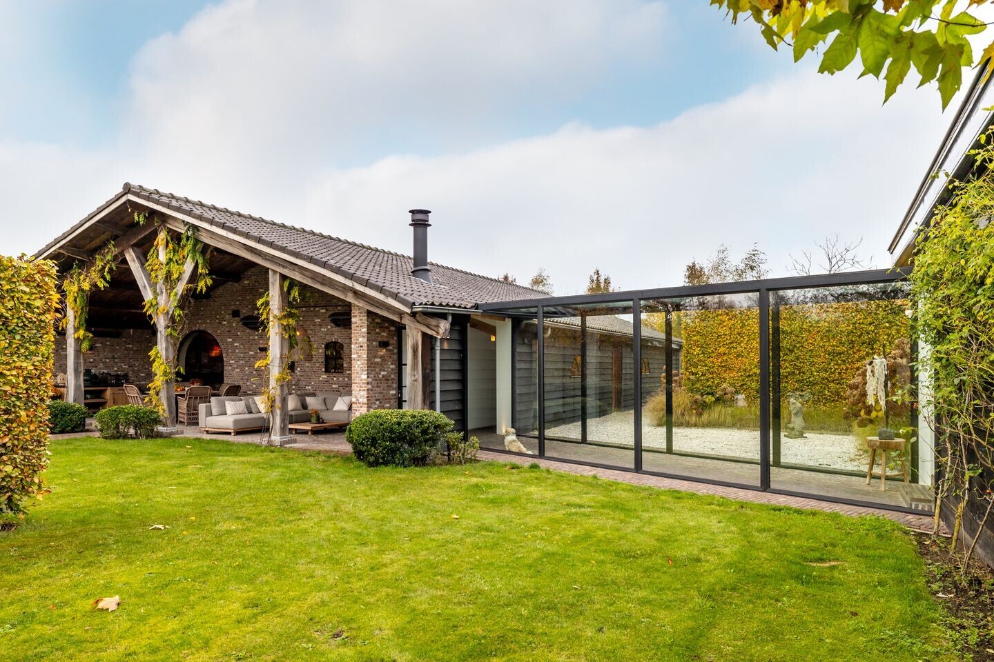 Vrijstaande woning te koop: Overaseweg 230, Breda