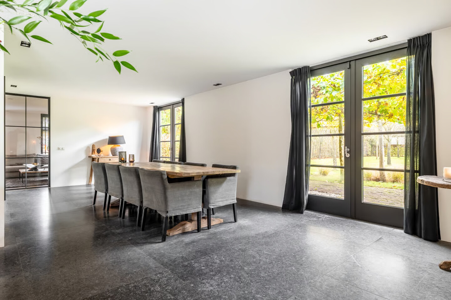 Vrijstaande woning te koop: Overaseweg 230, Breda
