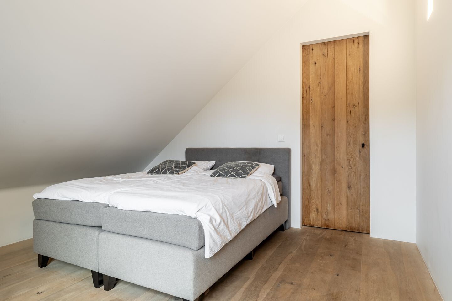 Vrijstaande woning te koop: Overaseweg 230, Breda
