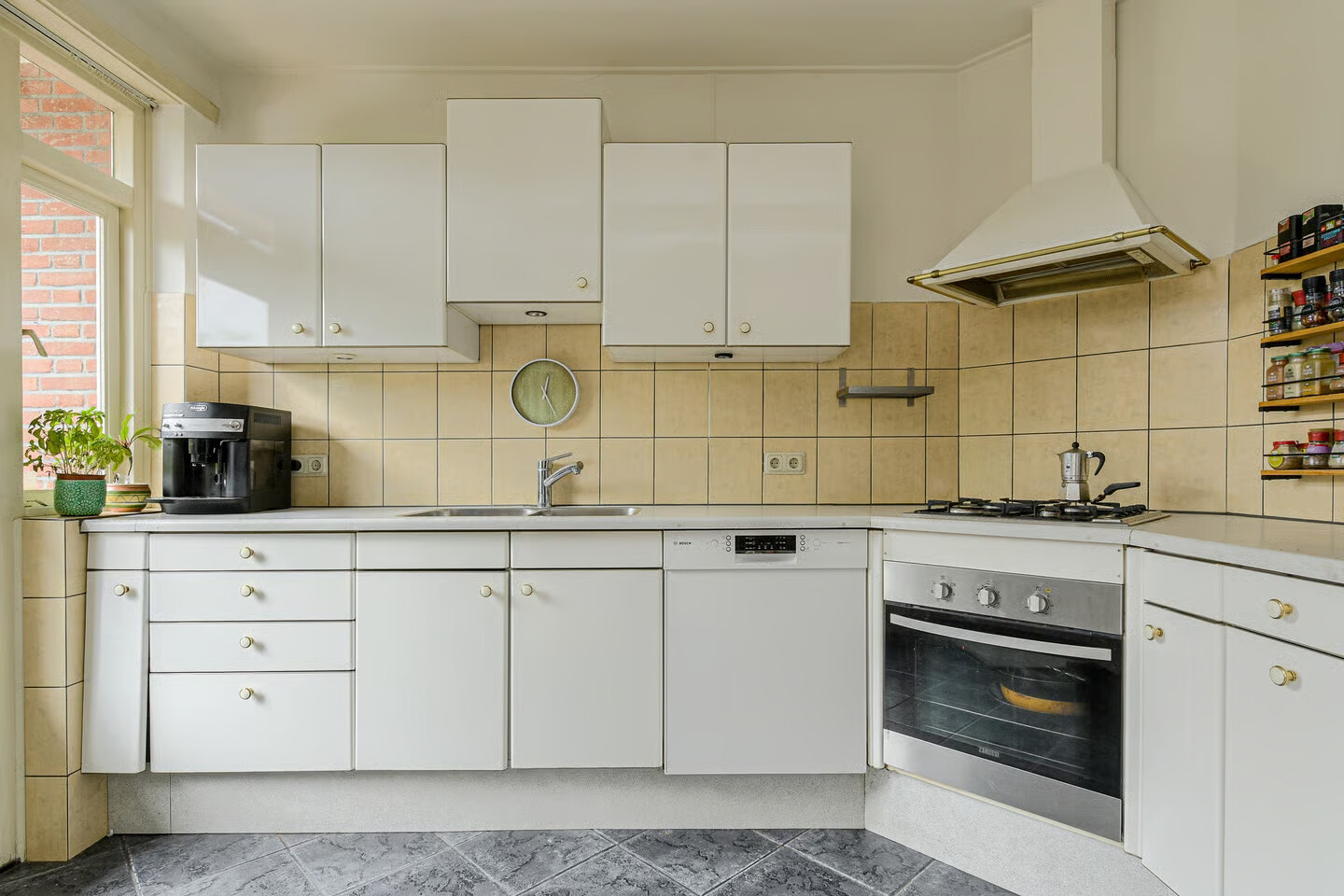 Tussenwoning te koop: Chopinstraat 29, Breda