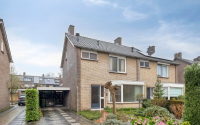 Rode Baan 8