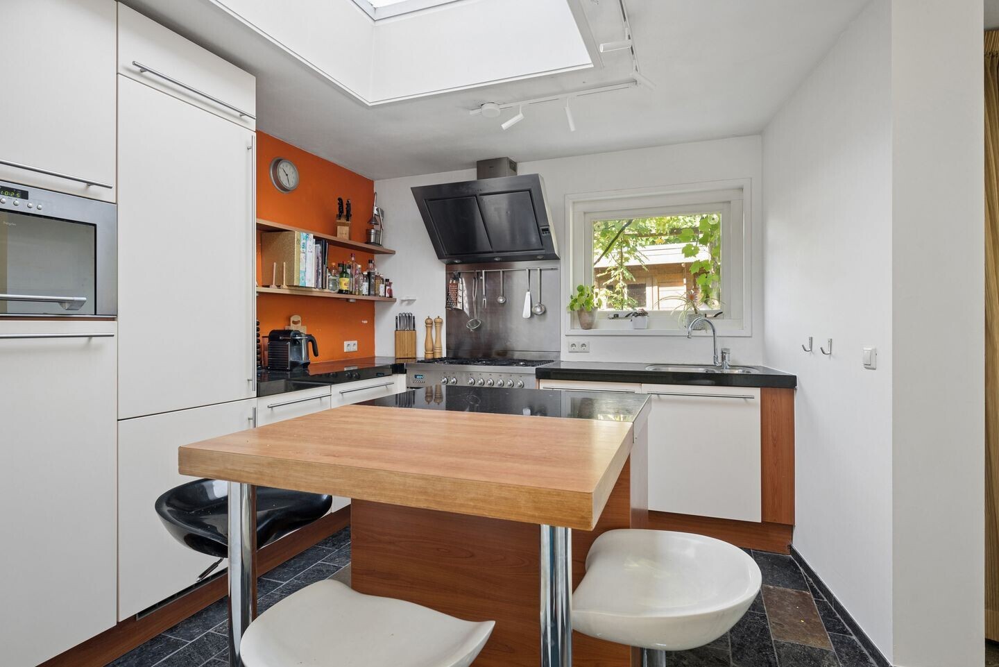 Tussenwoning te koop: Veldbies 41, Terheijden