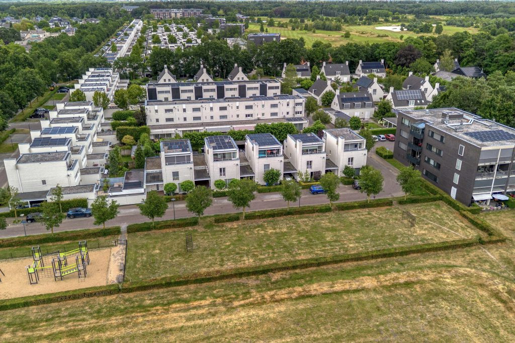 Tussenwoning te koop: Platte Akker 40, Teteringen