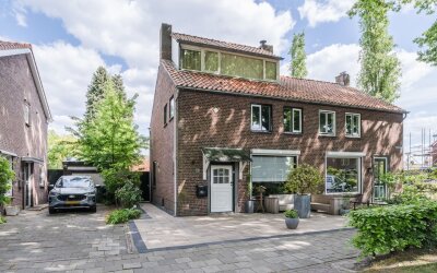Spoorstraat 27