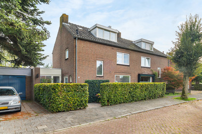 Pastoor Lemmensstraat 1