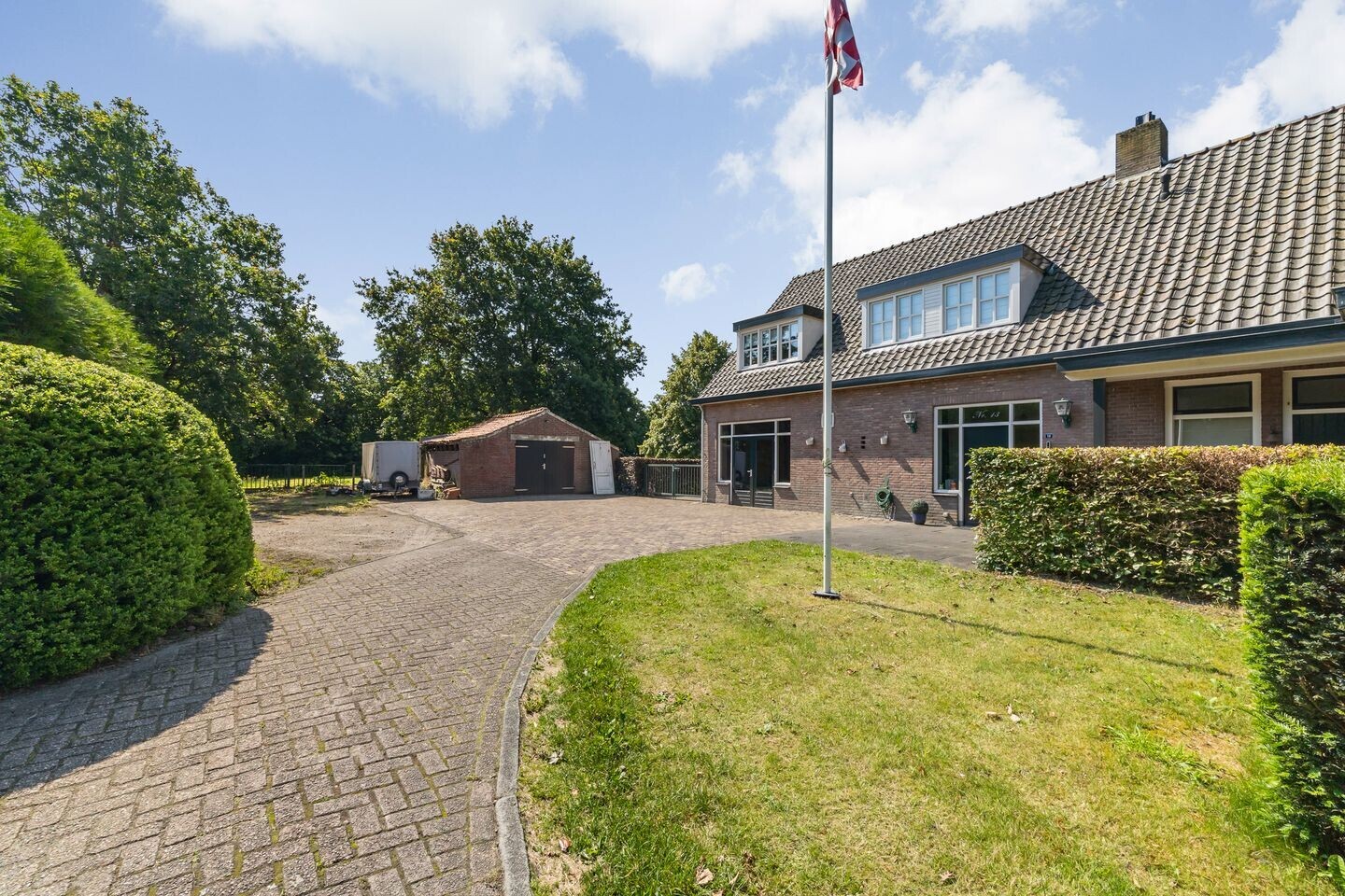 Vrijstaande woning te koop: Strijbeekseweg 13, Ulvenhout