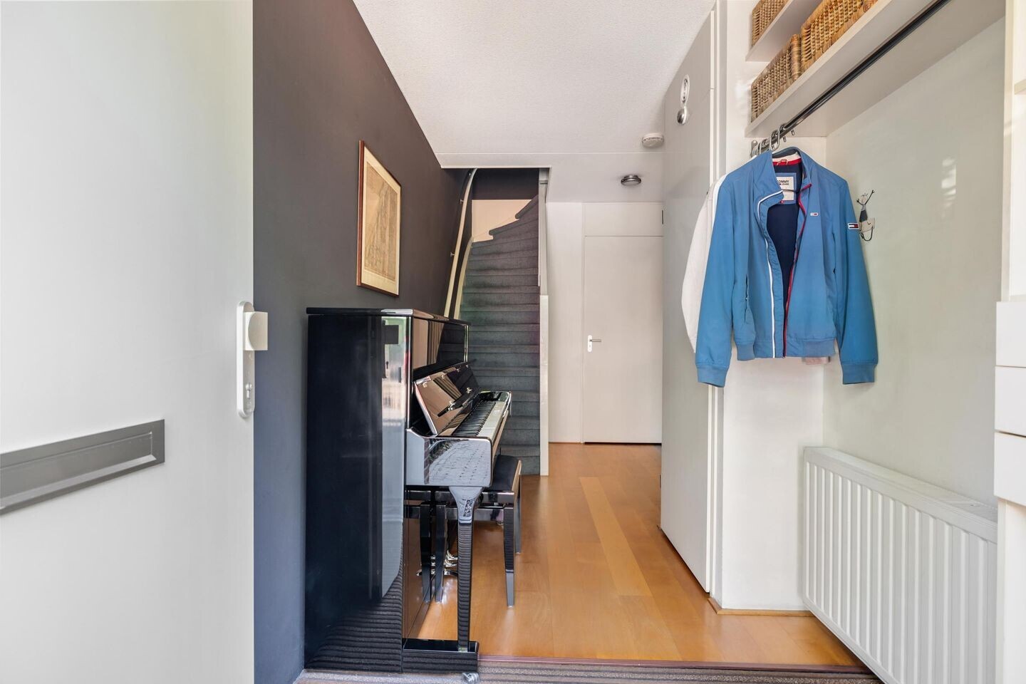 Tussenwoning te koop: Valkenlaar 31, Bavel