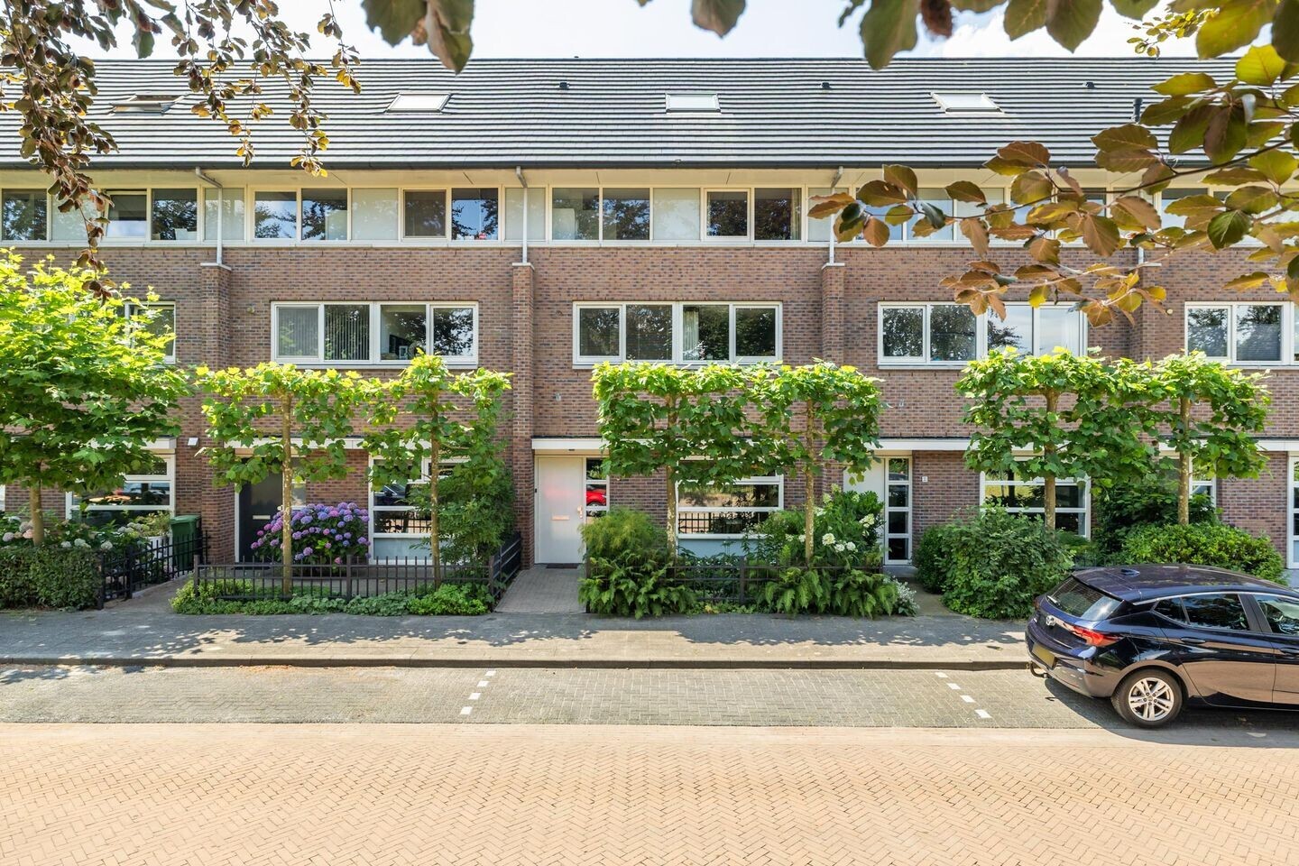Tussenwoning te koop: Valkenlaar 31, Bavel