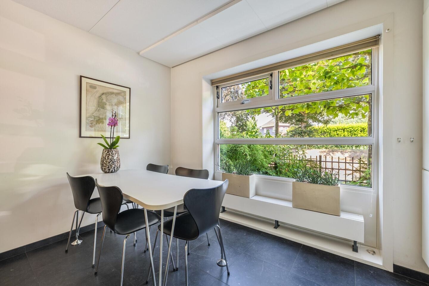 Tussenwoning te koop: Valkenlaar 31, Bavel