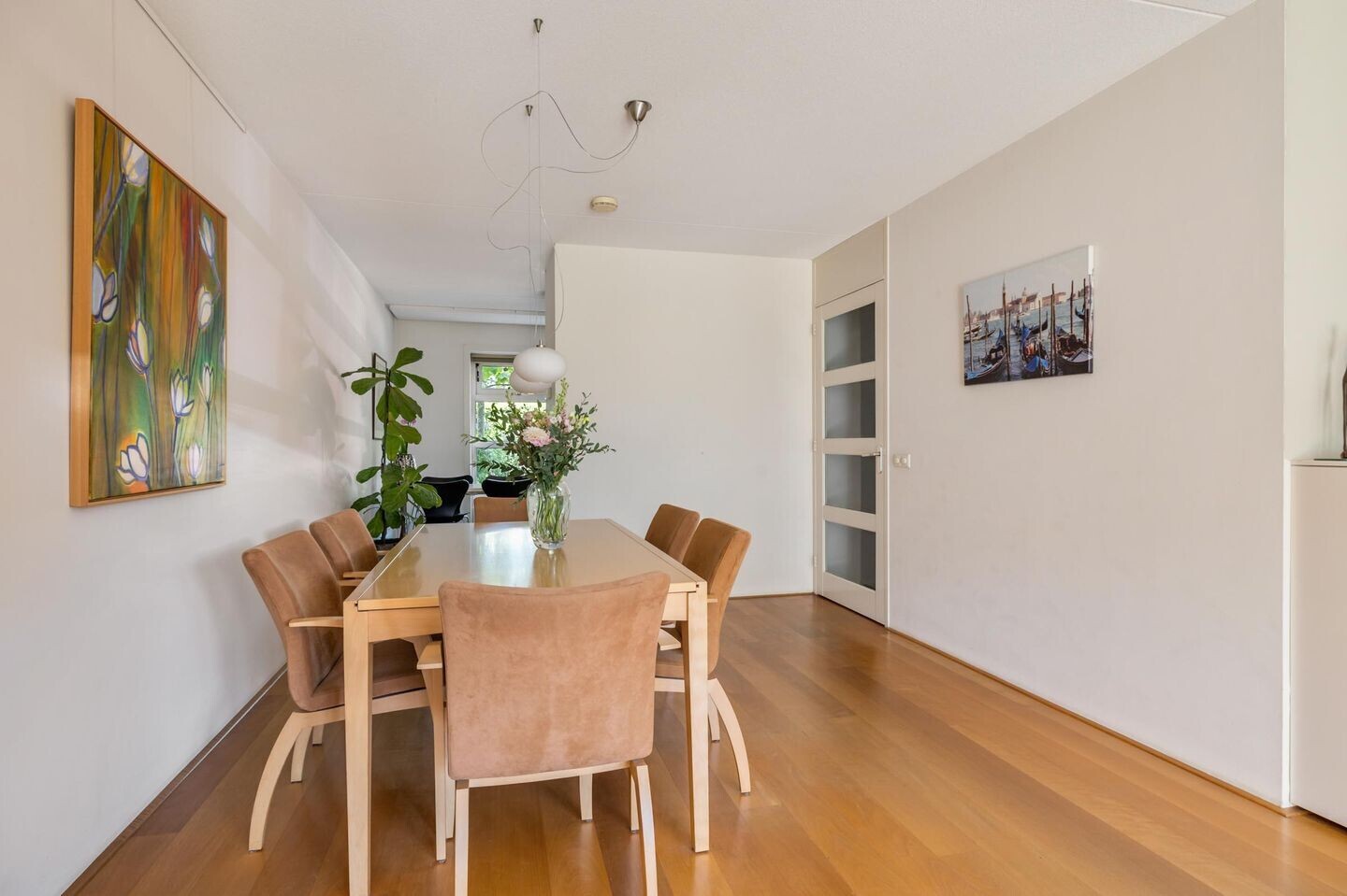 Tussenwoning te koop: Valkenlaar 31, Bavel