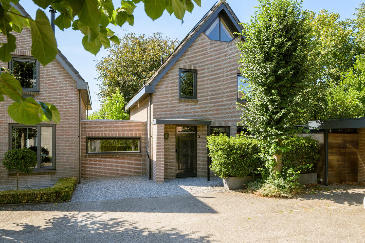 Twee-onder-één-kap te koop: Hoefke 2, Bavel