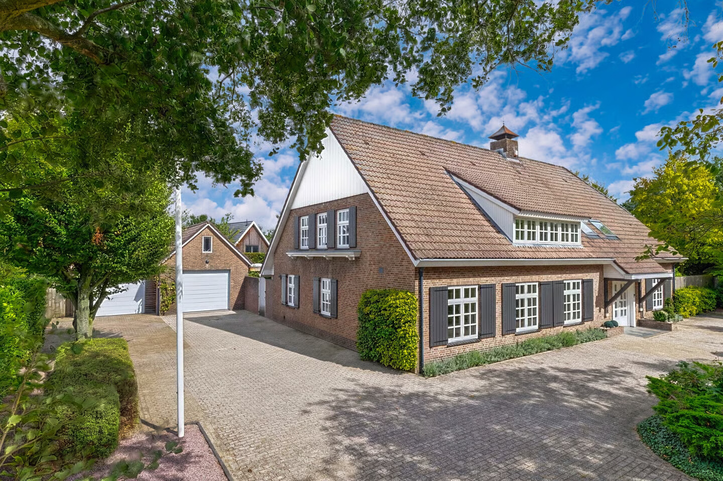 Vrijstaande woning te koop: Roosbergseweg 2, Bavel