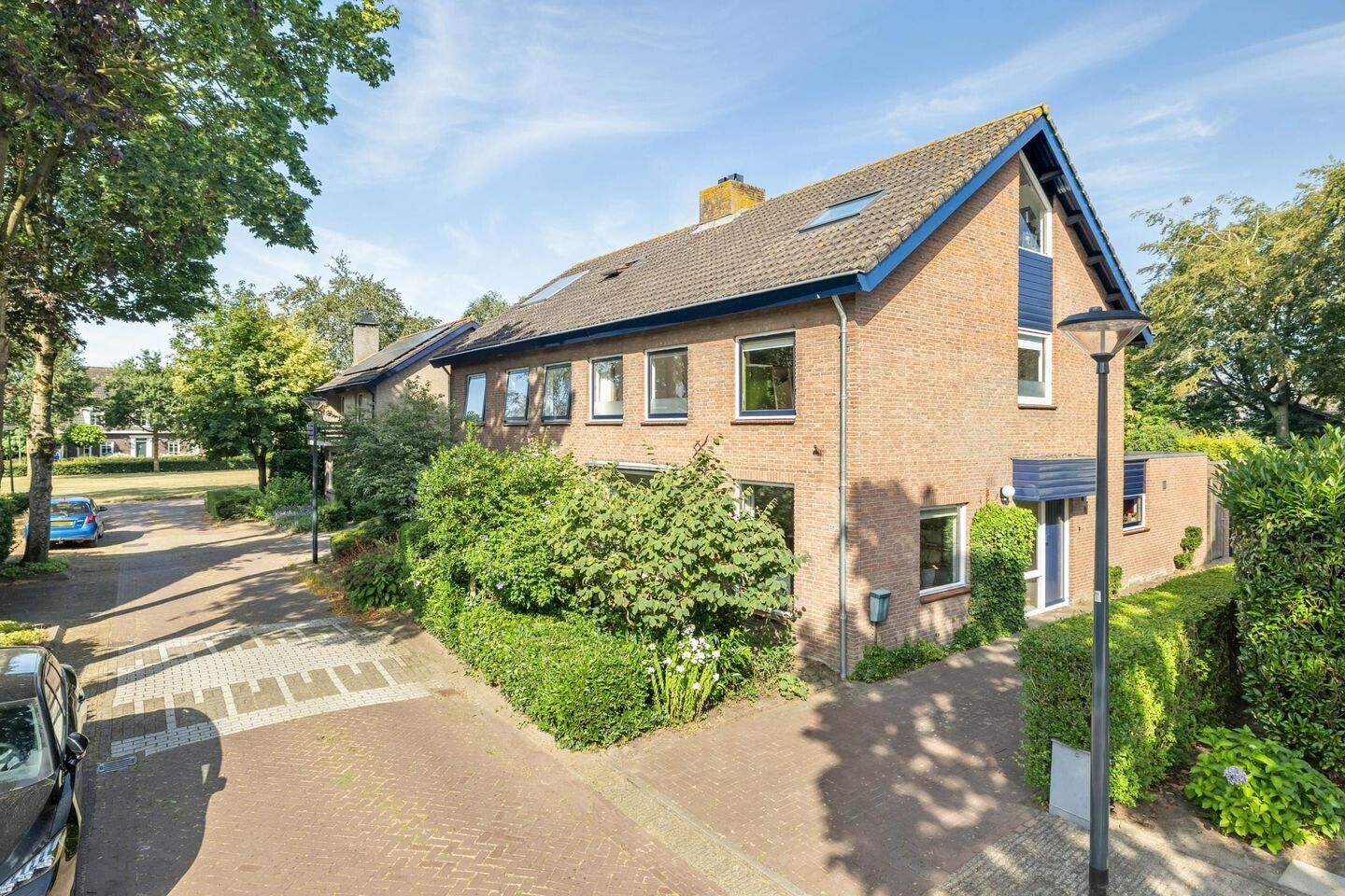 Twee-onder-één-kap te koop: Driehoek 38, Bavel