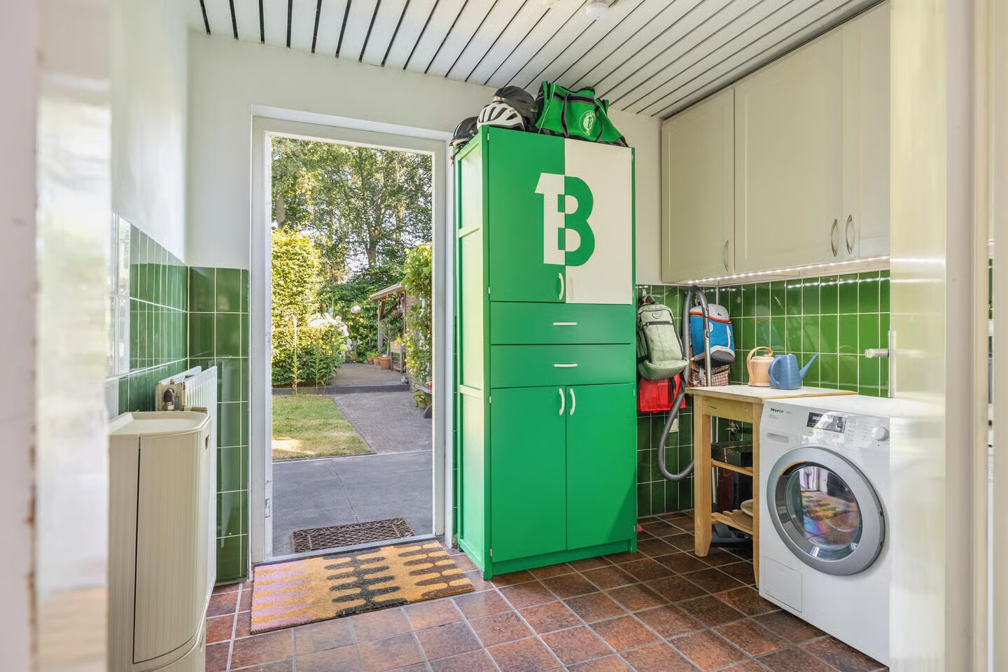 Twee-onder-één-kap te koop: Driehoek 38, Bavel
