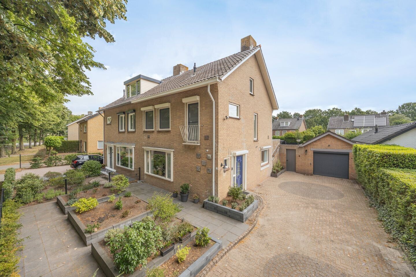 Twee-onder-één-kap te koop: Baai 21, Etten-Leur