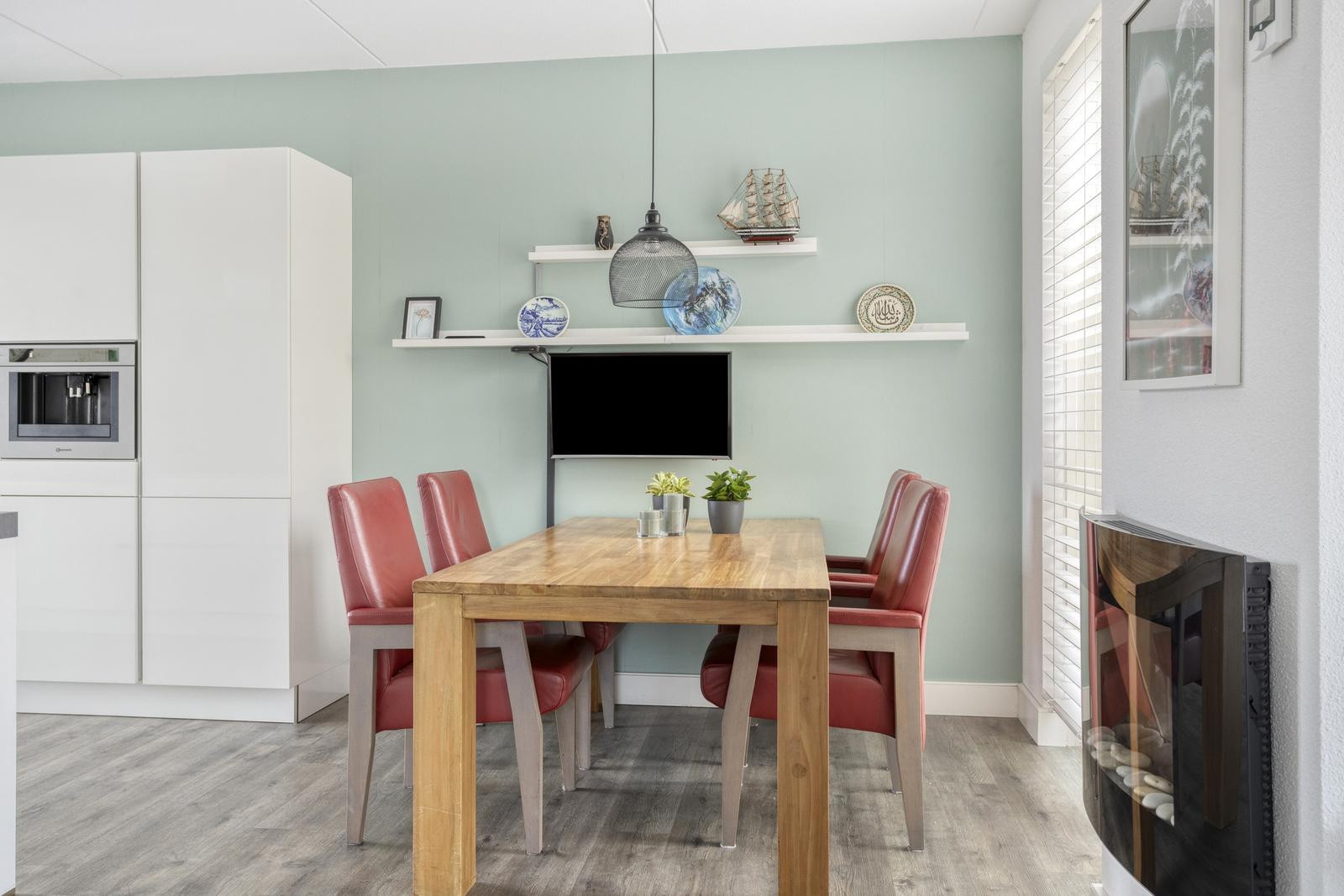 Hoekwoning te koop: Muldersweg 156, Etten-Leur