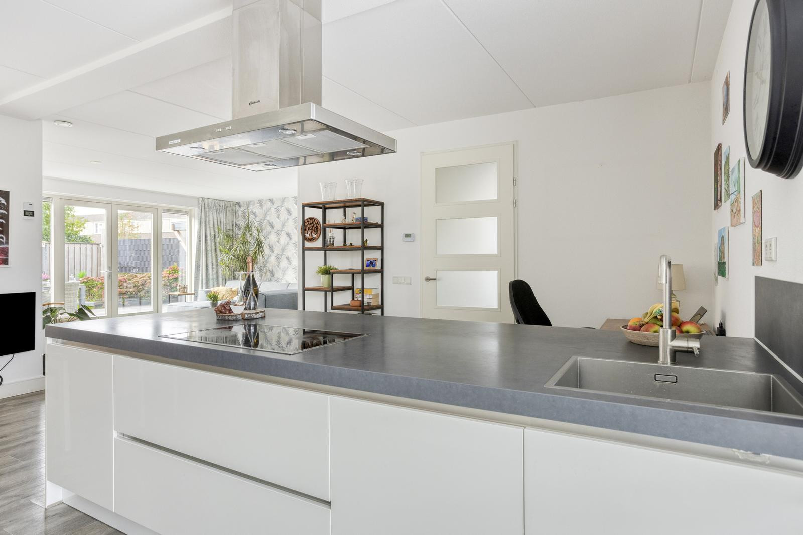 Hoekwoning te koop: Muldersweg 156, Etten-Leur