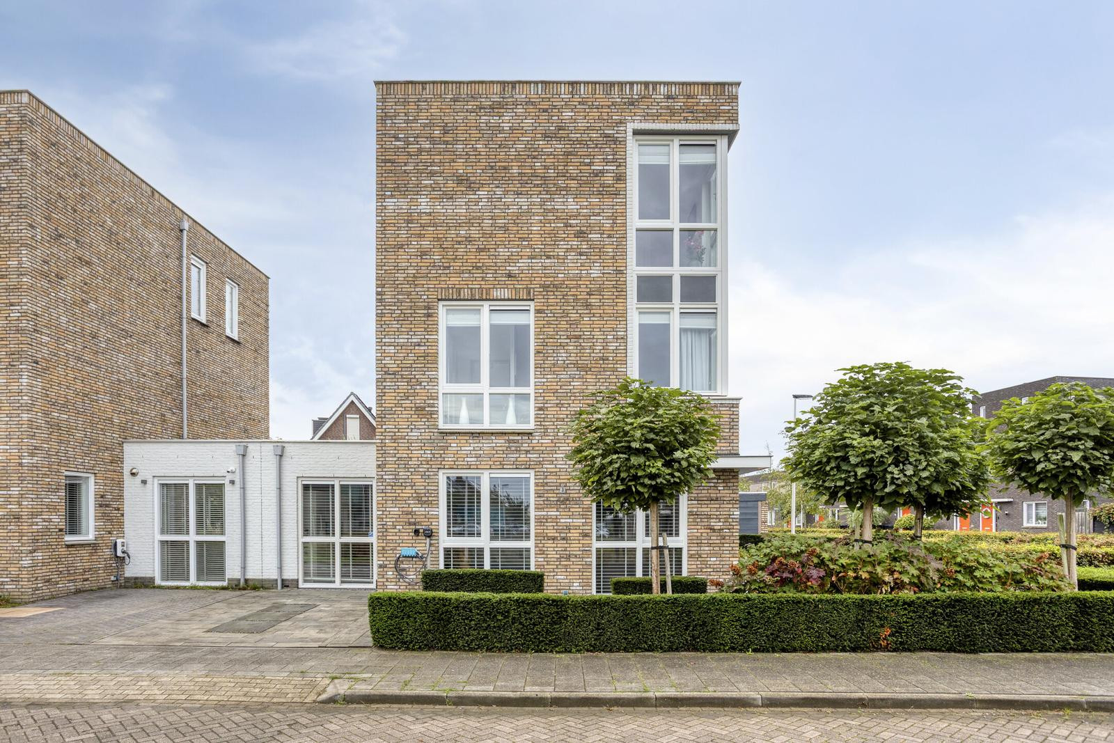 Hoekwoning te koop: Muldersweg 156, Etten-Leur