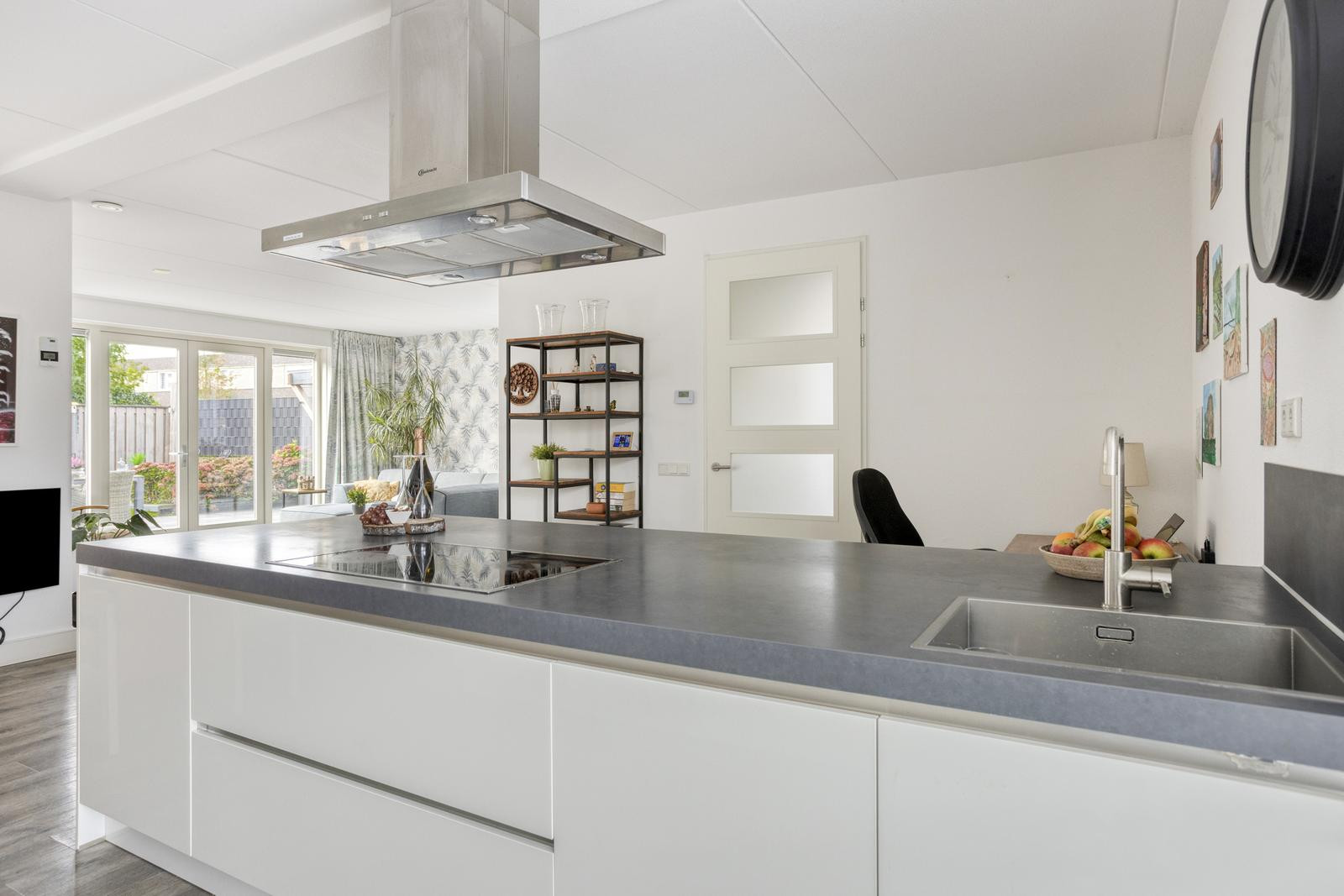 Hoekwoning te koop: Muldersweg 156, Etten-Leur