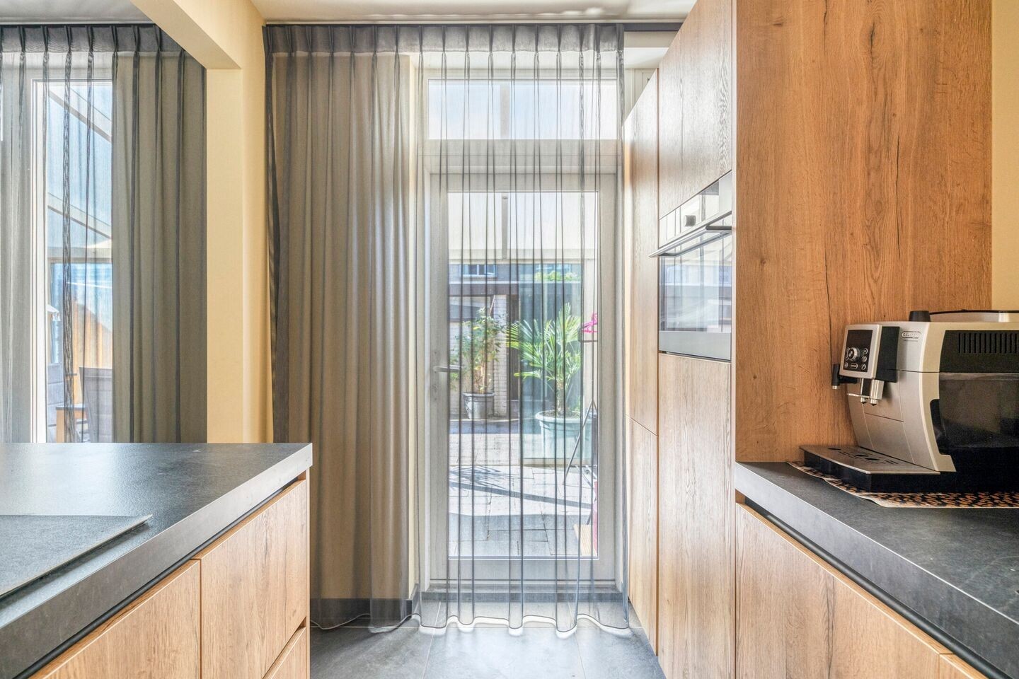 Tussenwoning te koop: Laurierhof 75, Etten-Leur